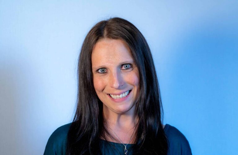 Amanda Vitovsky Horiz WEB2 768x502