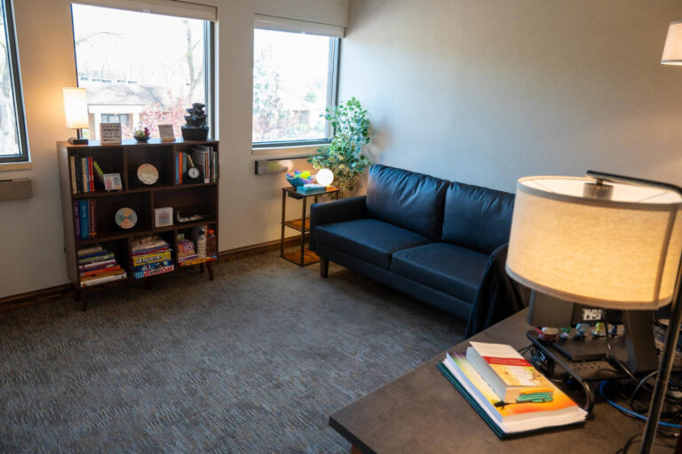 Eau Claire Clairemont Avenue Clinic Interior 3 768x511