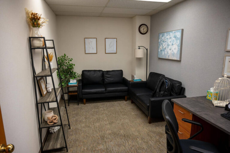Eau Claire Clairemont Avenue Clinic Interior 4 768x511